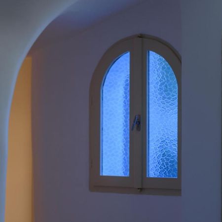 Suite Home Santorini Fira  Ngoại thất bức ảnh