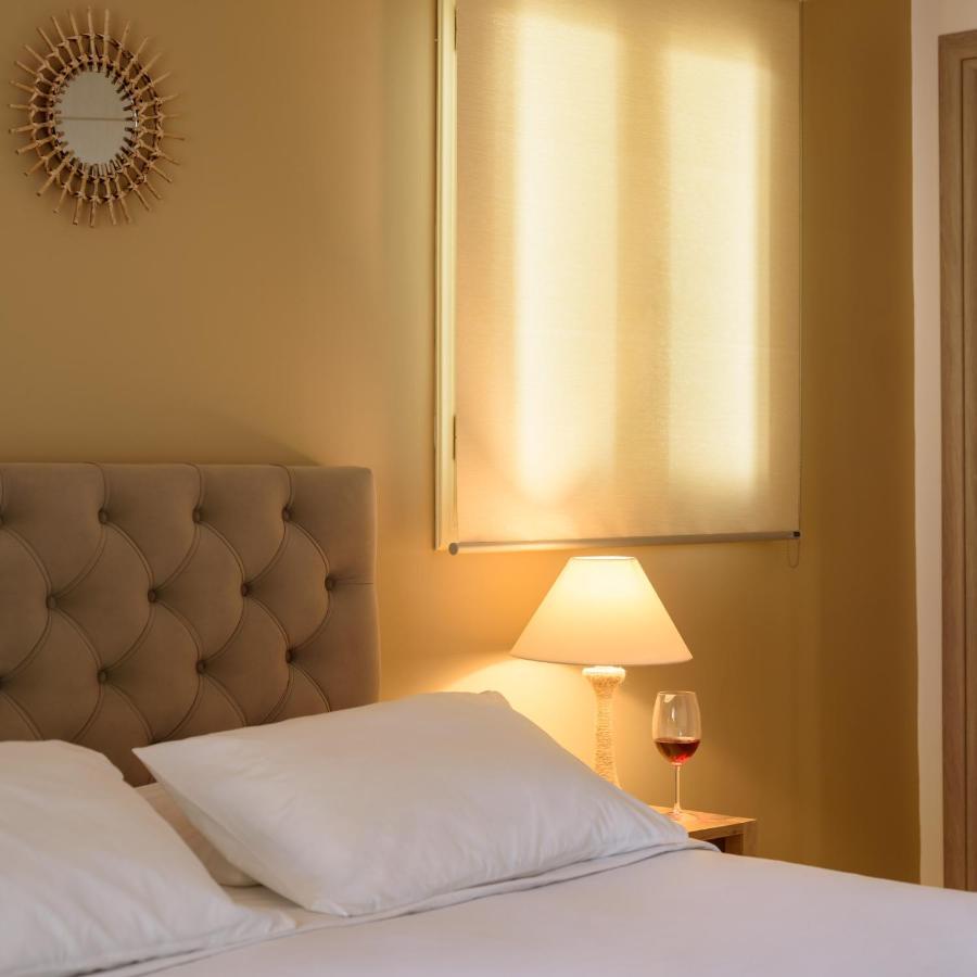 Suite Home Santorini Fira  Ngoại thất bức ảnh