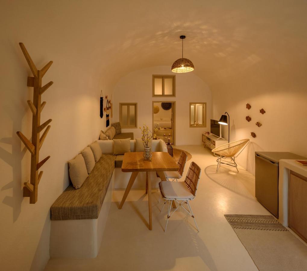 Suite Home Santorini Fira  Ngoại thất bức ảnh