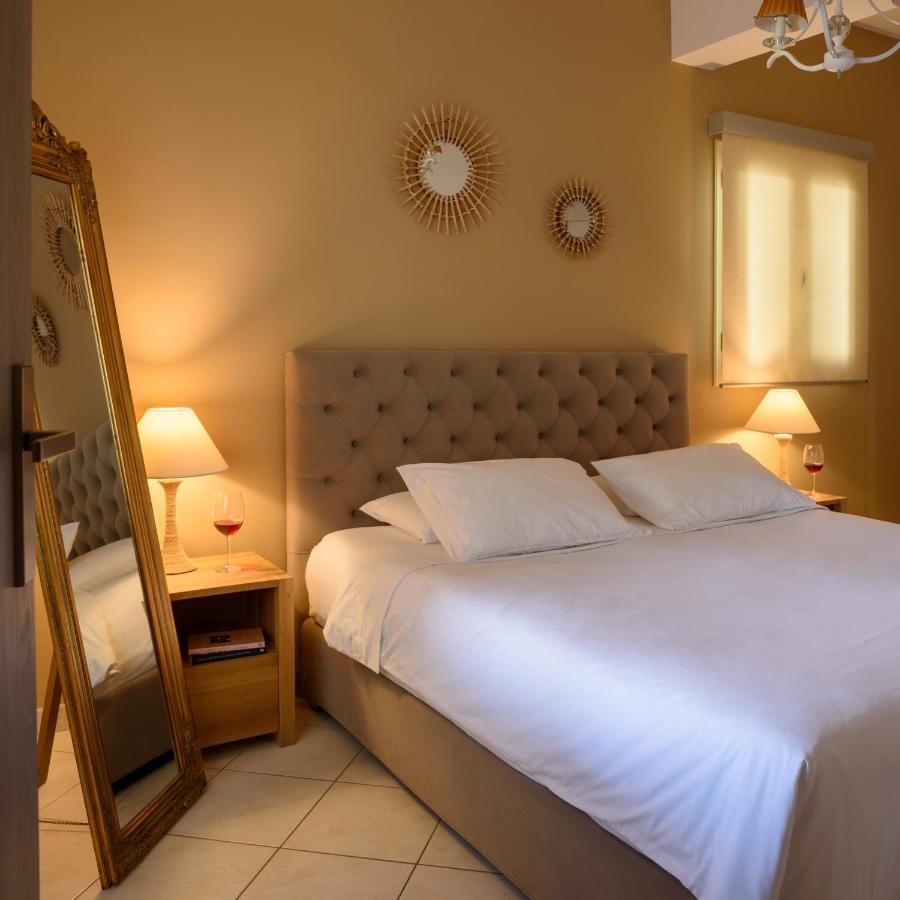 Suite Home Santorini Fira  Ngoại thất bức ảnh