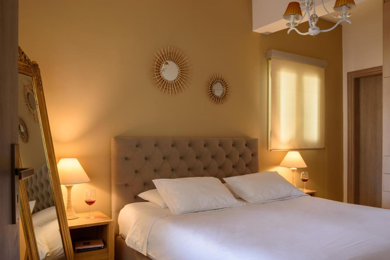 Suite Home Santorini Fira  Ngoại thất bức ảnh