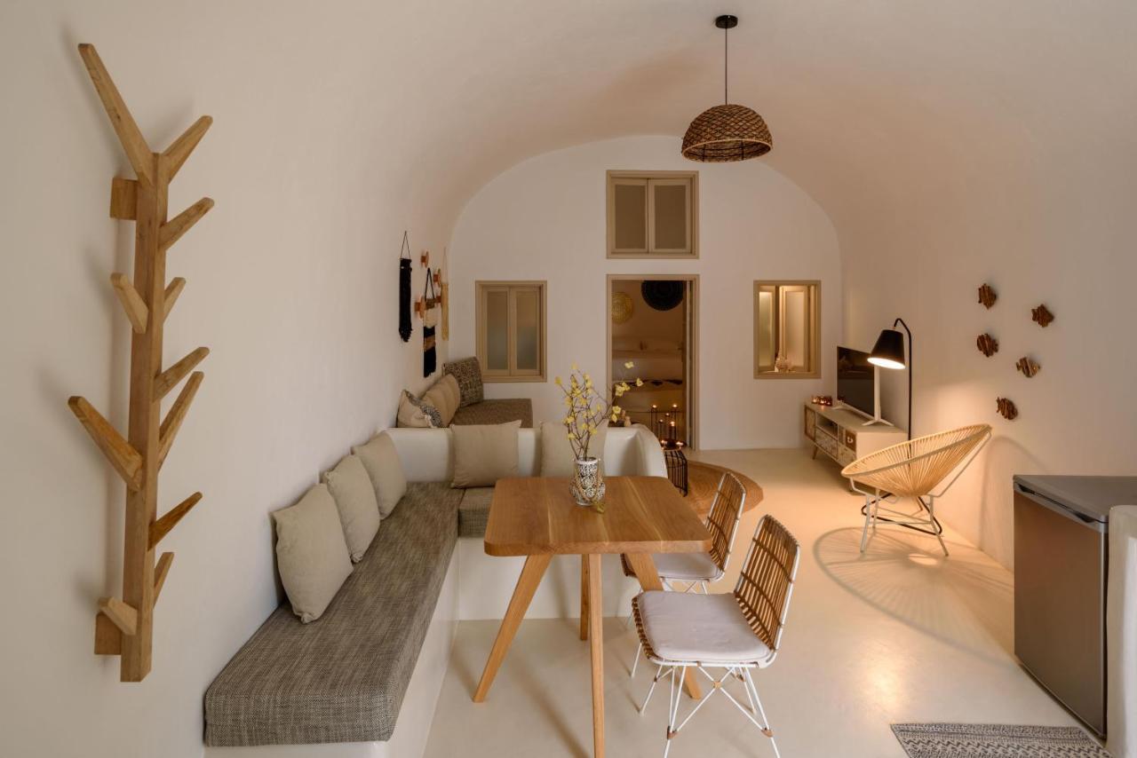 Suite Home Santorini Fira  Ngoại thất bức ảnh