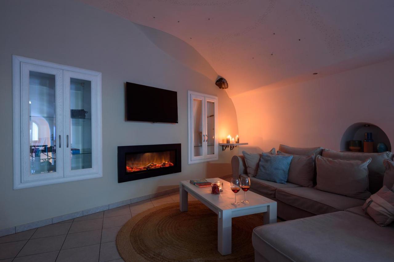 Suite Home Santorini Fira  Ngoại thất bức ảnh