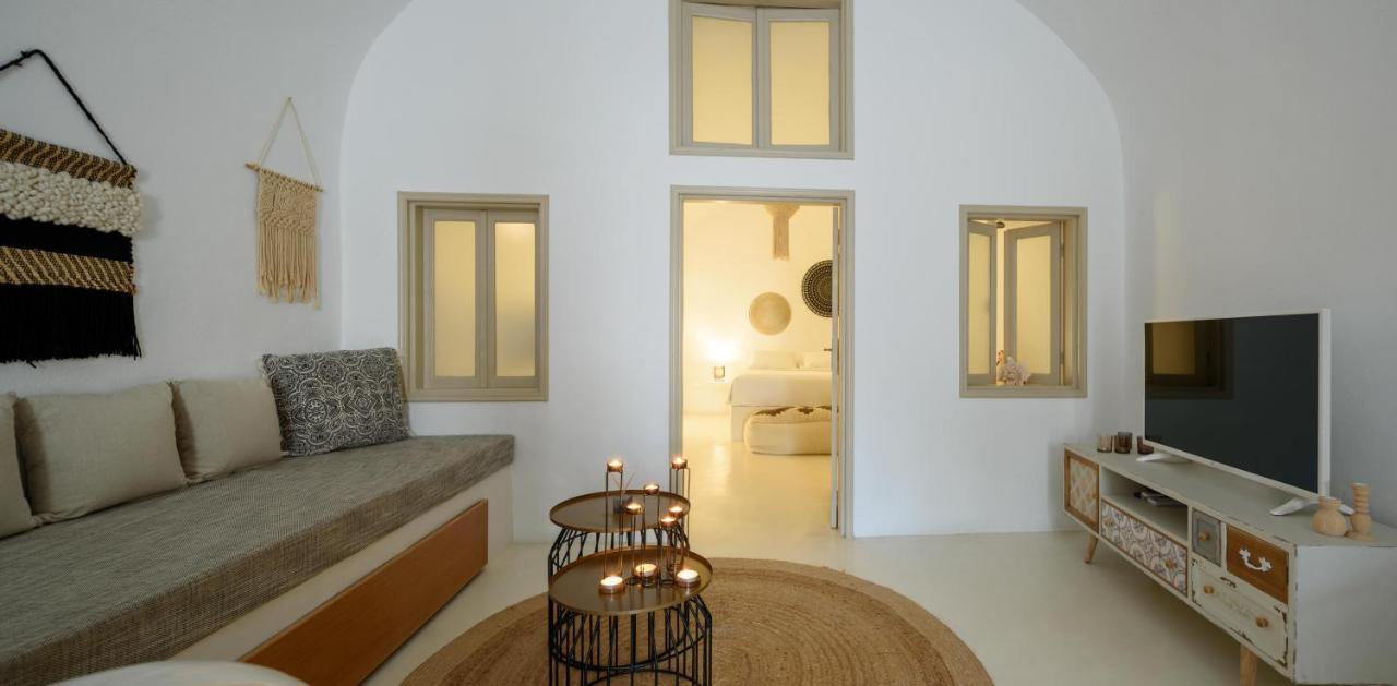 Suite Home Santorini Fira  Ngoại thất bức ảnh