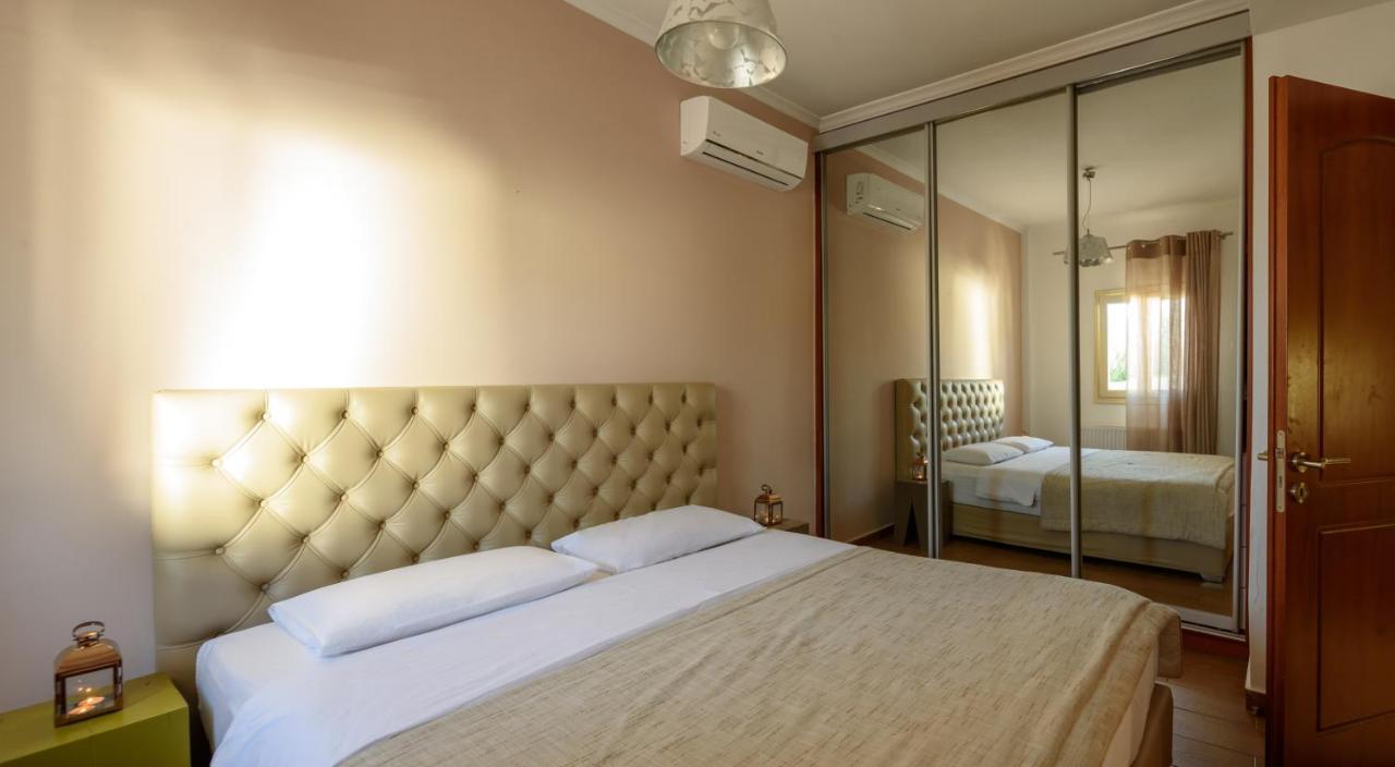 Suite Home Santorini Fira  Ngoại thất bức ảnh