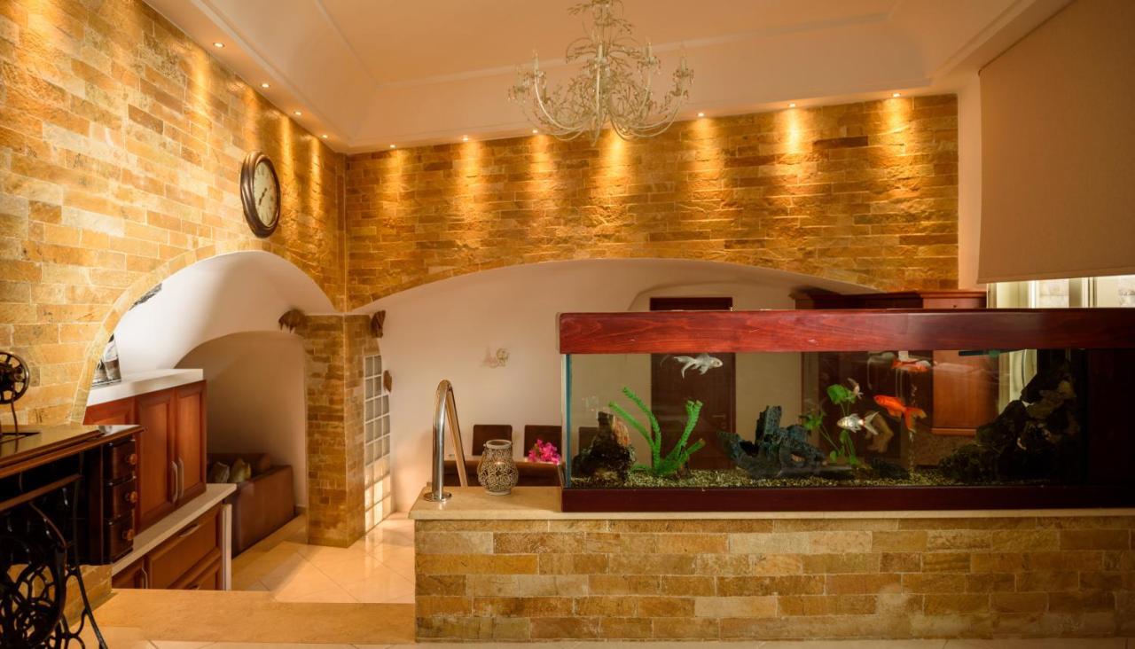 Suite Home Santorini Fira  Ngoại thất bức ảnh