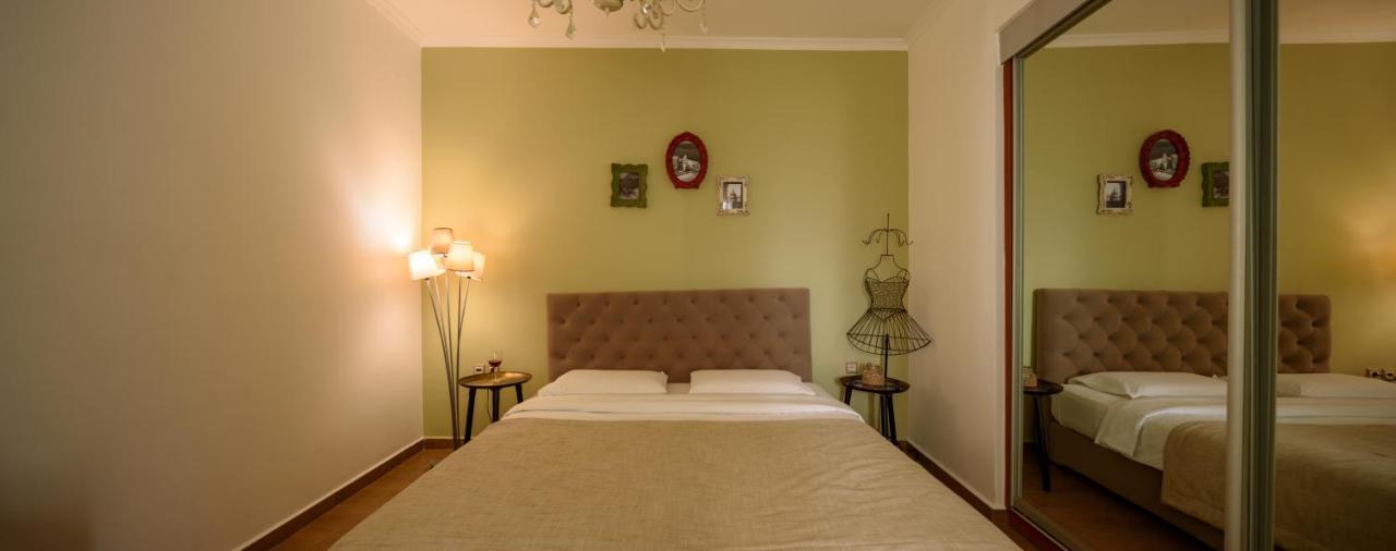 Suite Home Santorini Fira  Ngoại thất bức ảnh