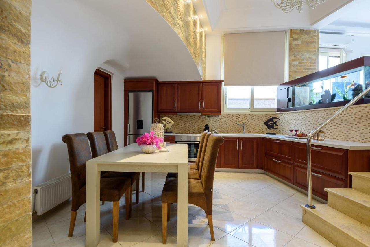 Suite Home Santorini Fira  Ngoại thất bức ảnh