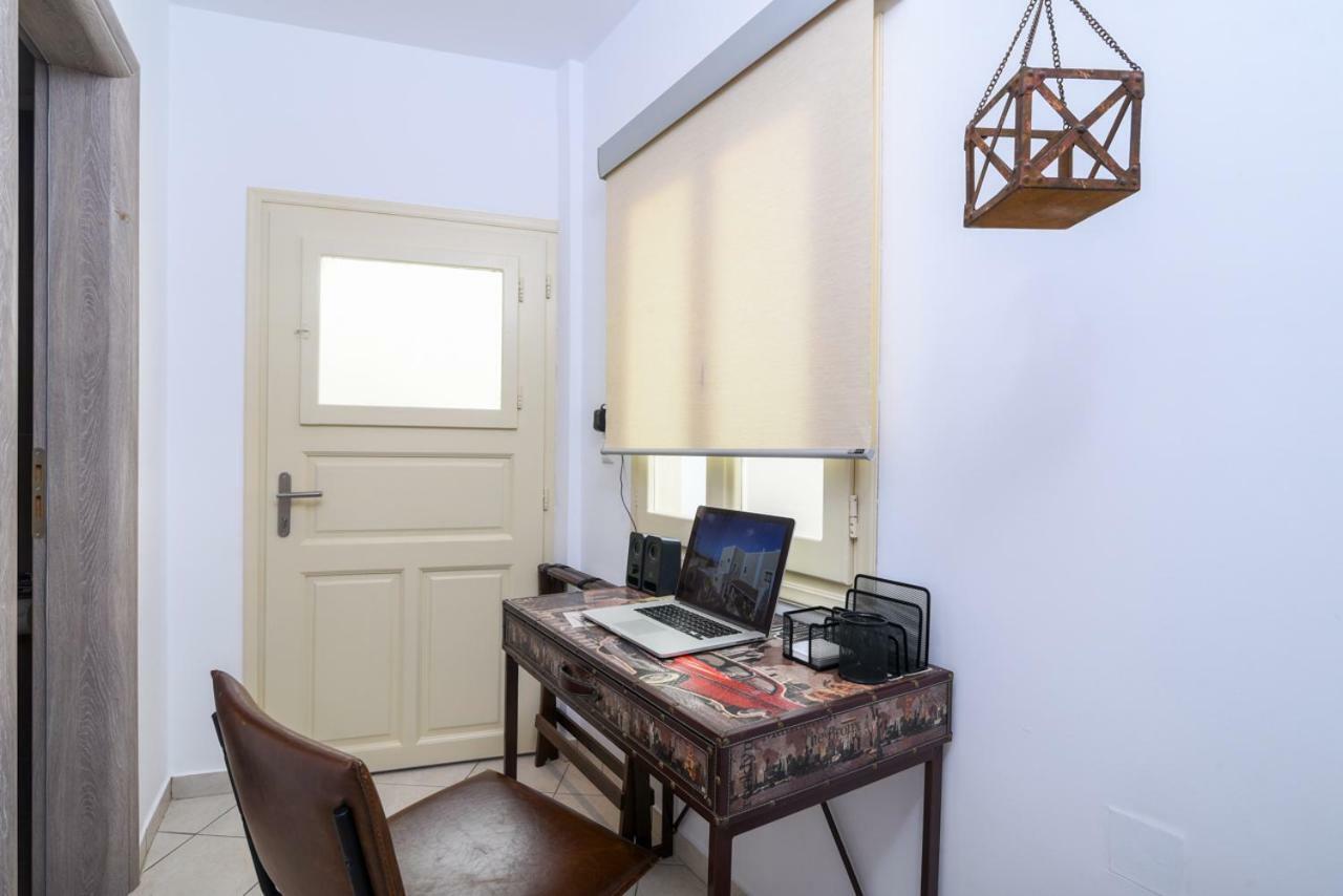 Suite Home Santorini Fira  Ngoại thất bức ảnh